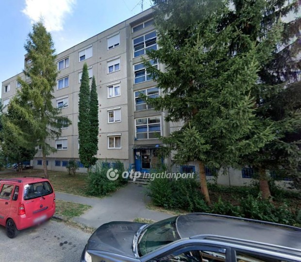 Salg�tarj�ni elad� 55 nm-es lak�s