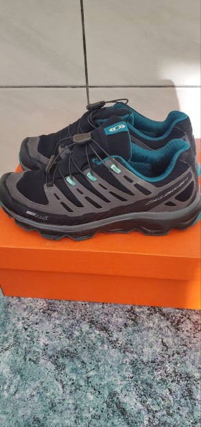 Salomon 38-as cpo.