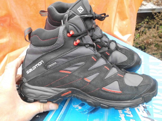 Salomon XR fekete br 43-44-es trabakancs elad,