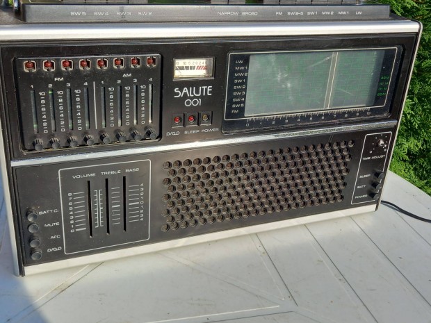 Salute 001 régi orosz programozható rádió