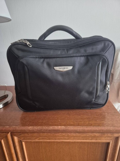 Samsonite tska laptop rekesszel elad