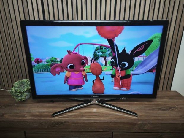Samsung 100CM LED TV. Mindig TV. Usb