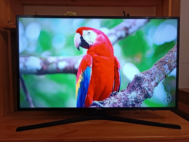 Samsung 100cm UHD Smart tv