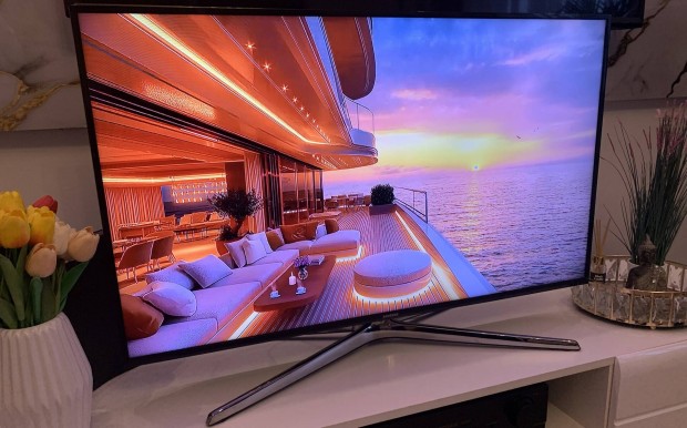 Samsung 102 cm Smart LED TV