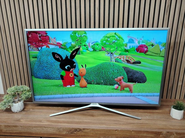 Samsung 110CM SMART WIFI LED TV. Ultra Vkony 