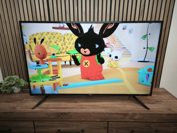 Samsung 126CM 4K SMART WIFI LED TV