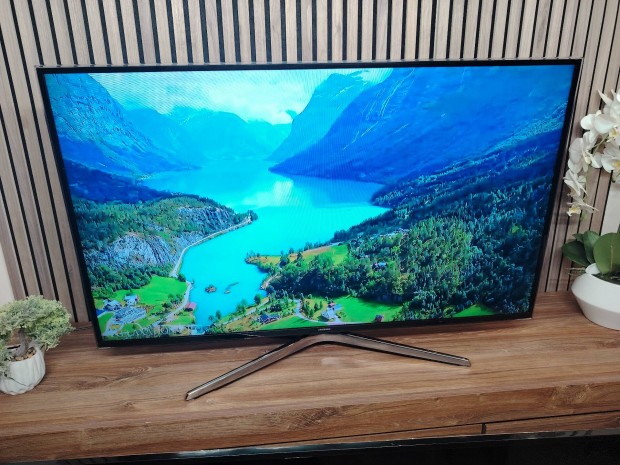 Samsung 126CM SMART WIFI LED TV 