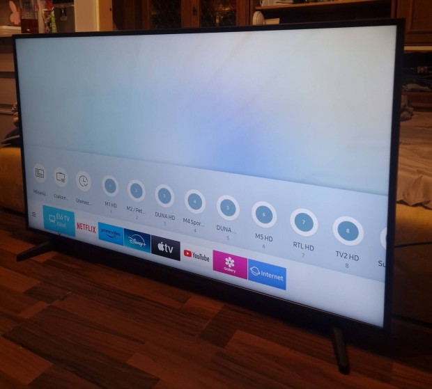Samsung 127 cm (50") 4K Hdr smart led Tv!