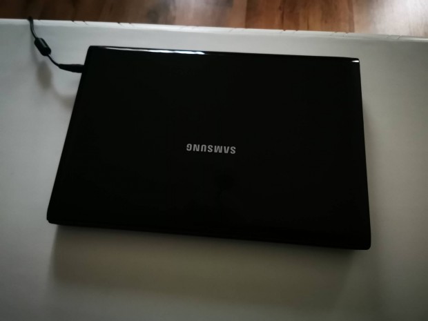 Samsung 15,6" laptop Windows 10Pro 4GB