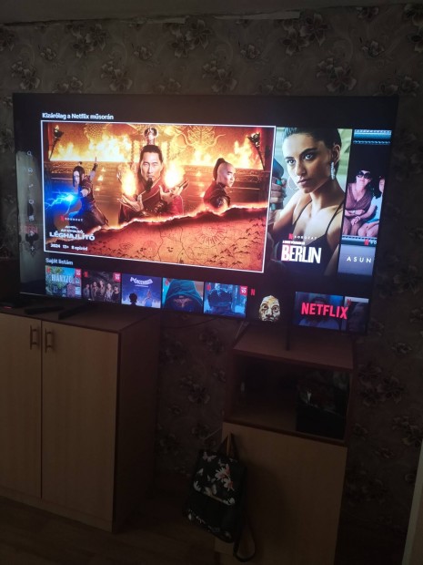 Samsung 190 cm Qled okos tv 