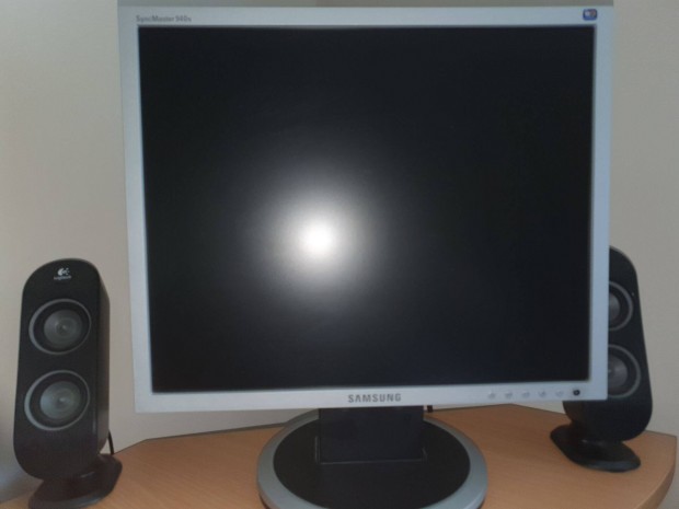 Samsung 19"- os monitor