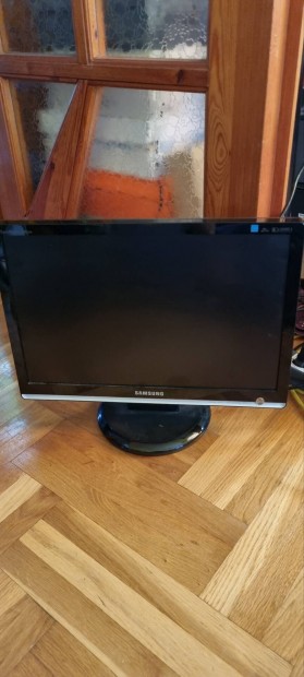 Samsung 20" 16-9-es monitor hibs 