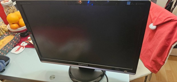 Samsung 226BW LCD monitor 22 colos (55,9 cm).