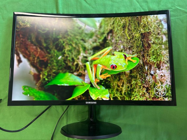 Samsung 24" �velt Monitor