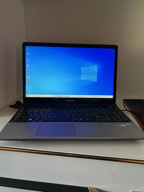 Samsung 300E Notebook elad 