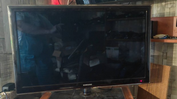 Samsung 32"-os ,  82 cm-es smart led tv elad.
