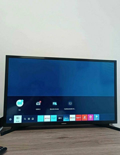 Samsung 32" smart tv
