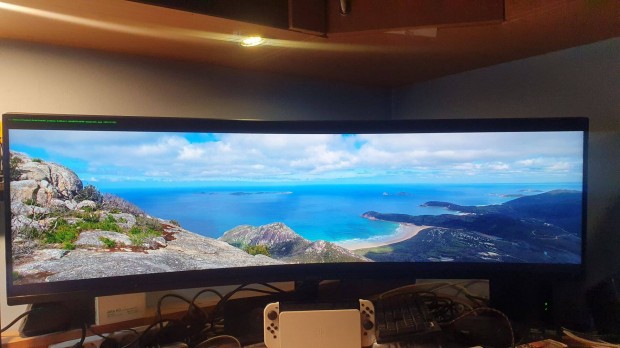 Samsung 49" Ultrawide (32:9) monitor elad