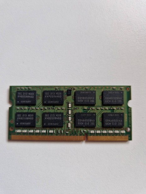Samsung 4GB DDR3 1600MHz laptop RAM 