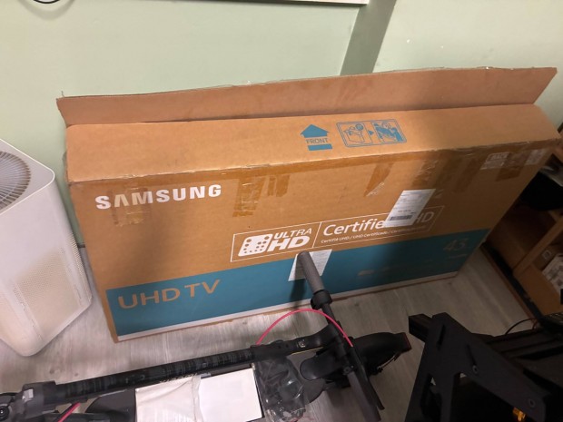 Samsung 4k 43col LCD TV (UE43KU6072U)