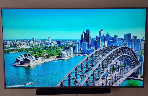 Samsung 65" UHD HDR Smart 4K TV elad