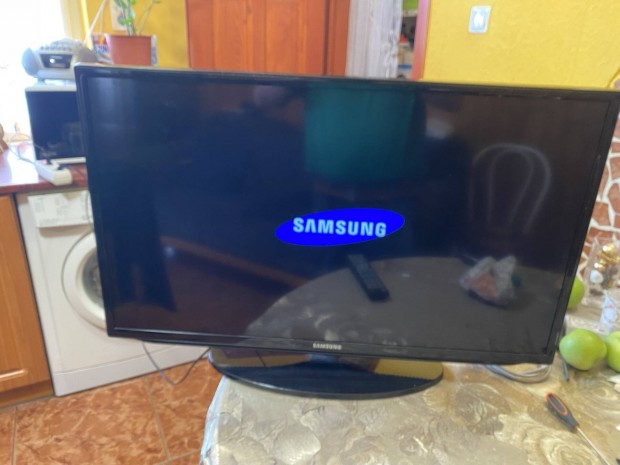 Samsung 81 cm LED TV elado