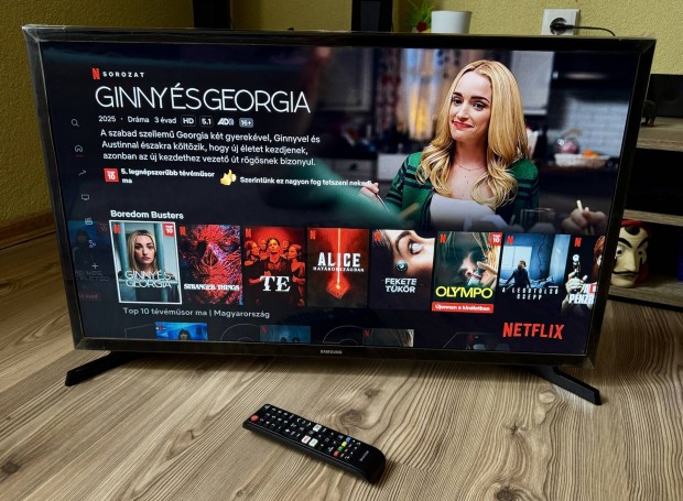 Samsung 81 cm Smart TV 