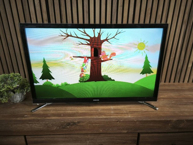Samsung 82CM SMART WIFI LED TV. Mindig tv. Usb