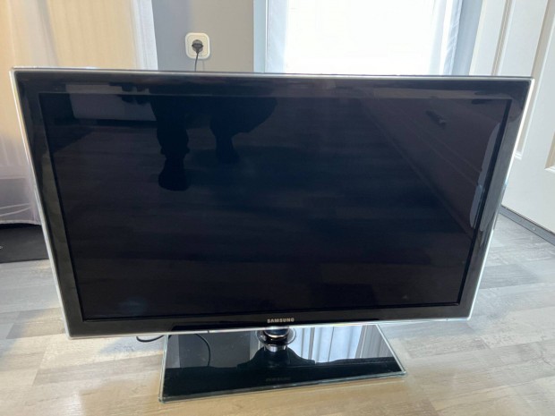 Samsung 82cm led hd tv elad