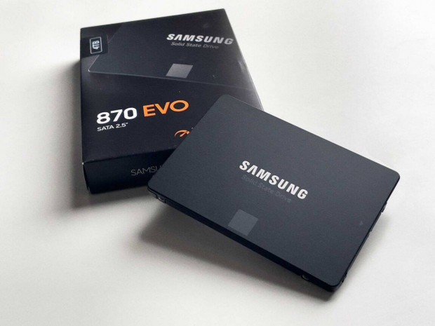 Samsung 870 Evo 4TB 2.5" SSD (j, bontatlan)