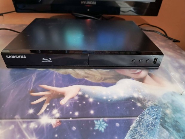 Samsung BD-J4500R blu-ray dvd lejátszó és lemezek