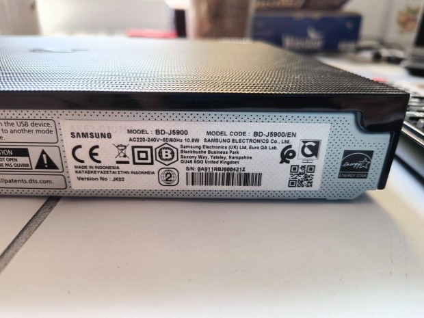 Samsung BD-J5900 asztali lejátszó