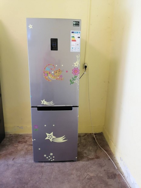 Samsung Digital Inverter NO Frost kombi hűtő.