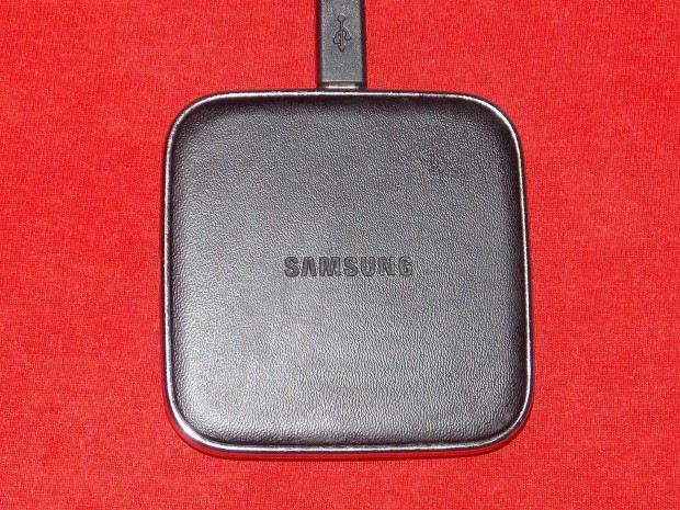 Samsung EP-PG900IBE vezetk nlkli telefontlt