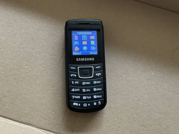 Samsung E 1100 telefon elad! Fggetlen!