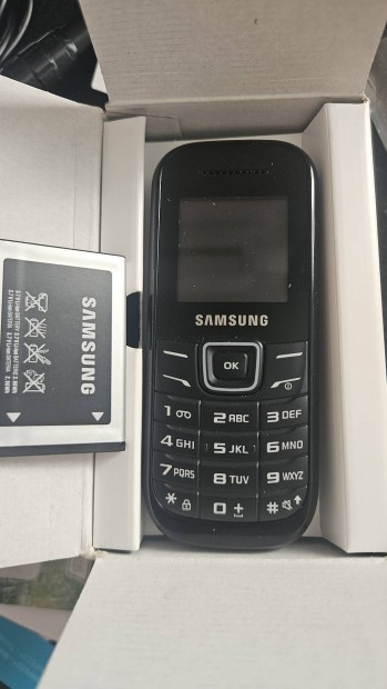 Samsung GT-E1200R mobiltelefon