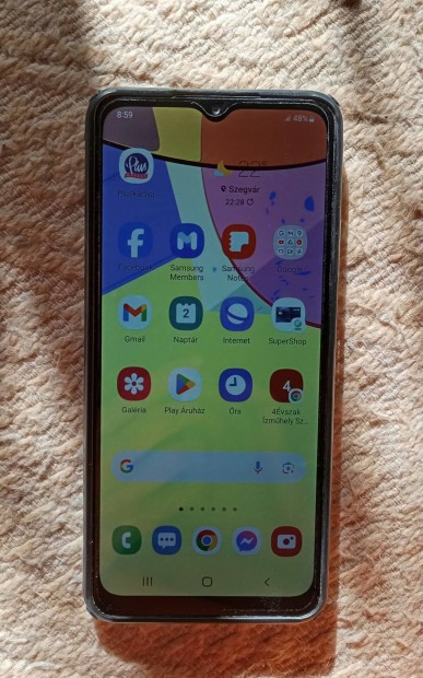 Samsung Galaxy A12 elad