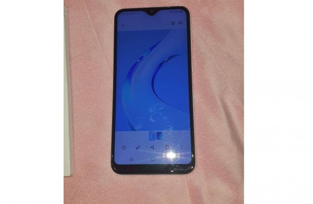 Samsung Galaxy A20e 32 GB Fehr szp llapotba, dobozban