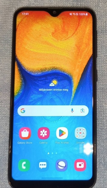 Samsung Galaxy A20e, Alkatrsznek!