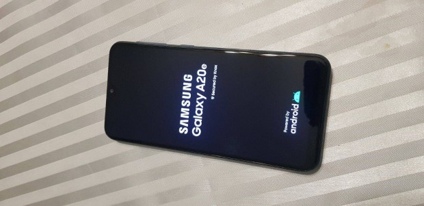 Samsung Galaxy A20e megvigyzt llapot