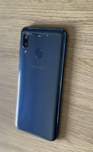 Samsung Galaxy A20e mobiltelefon elad