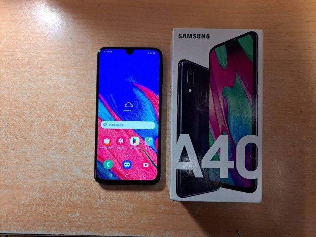 Samsung Galaxy A40 4/64GB Dual Független Újszerű Fekete Garival !