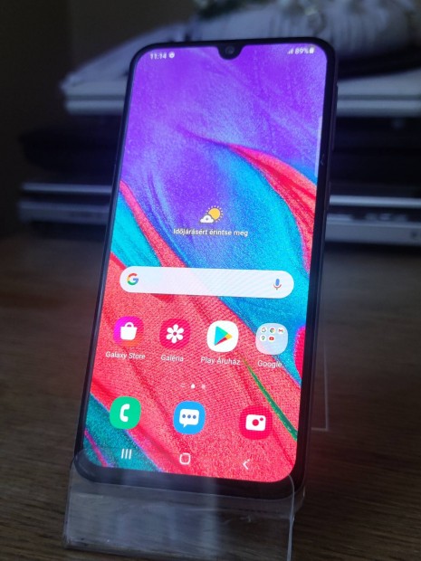 Samsung Galaxy A40 hajszlrepedt