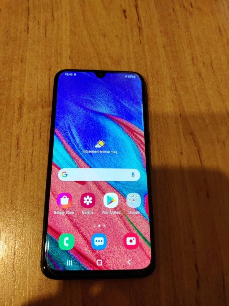 Samsung Galaxy A40 telefon elad