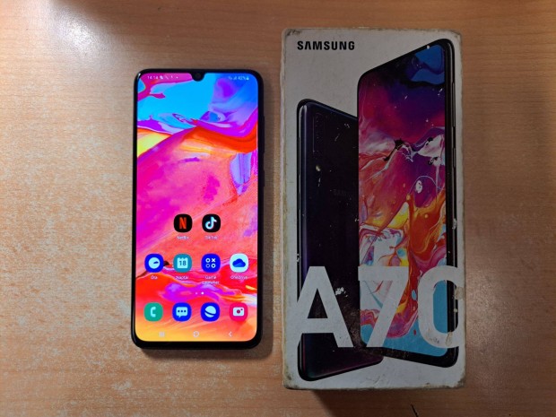 Samsung Galaxy A70 6/128GB Dual Fggetlen Fekete Garis !