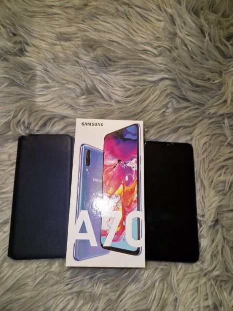 Samsung Galaxy A70 gyri tokkal, dobozzal