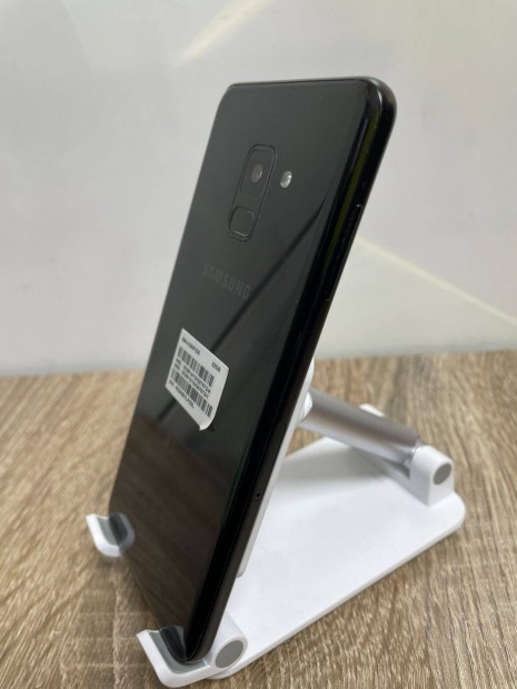 Samsung Galaxy A8 (2018) 4/32GB Fekete, garancival, zletbl