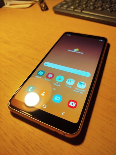 Samsung Galaxy A8 (2018) Dual Sim, 32 GB, Gold (jszer)