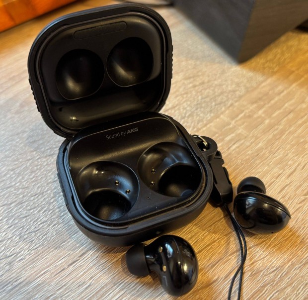 Samsung Galaxy Buds2 Onyx, Spigen Rugged Armor -al