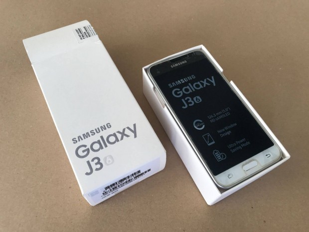 Samsung Galaxy J3 (6) Fehr, Krtyafggetlen 16 GB